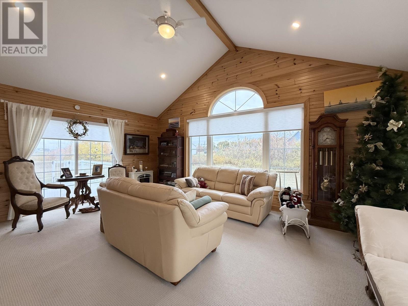203 Dunes View Drive - 33