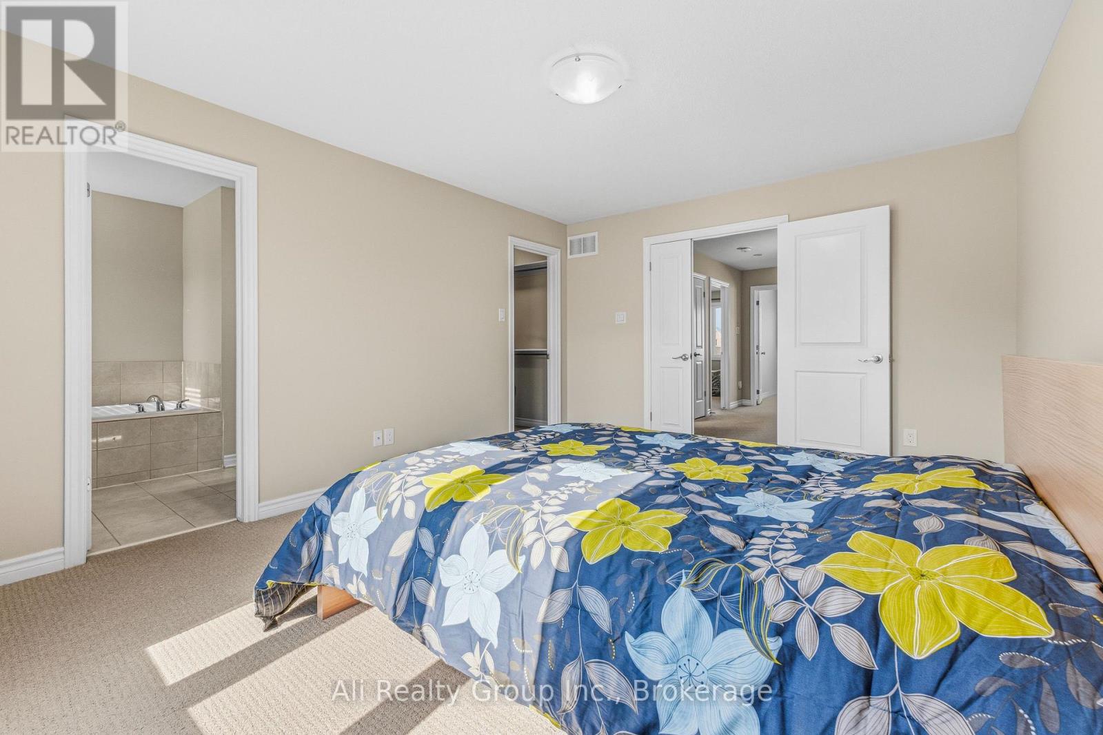 400 NESTLETON STREET - 14
