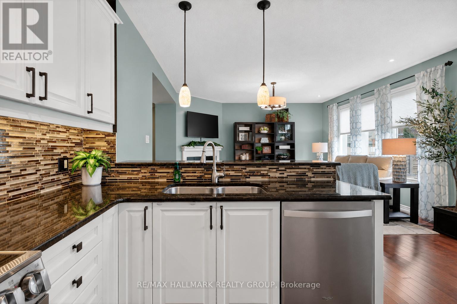 516 SUNLIT CIRCLE - 15