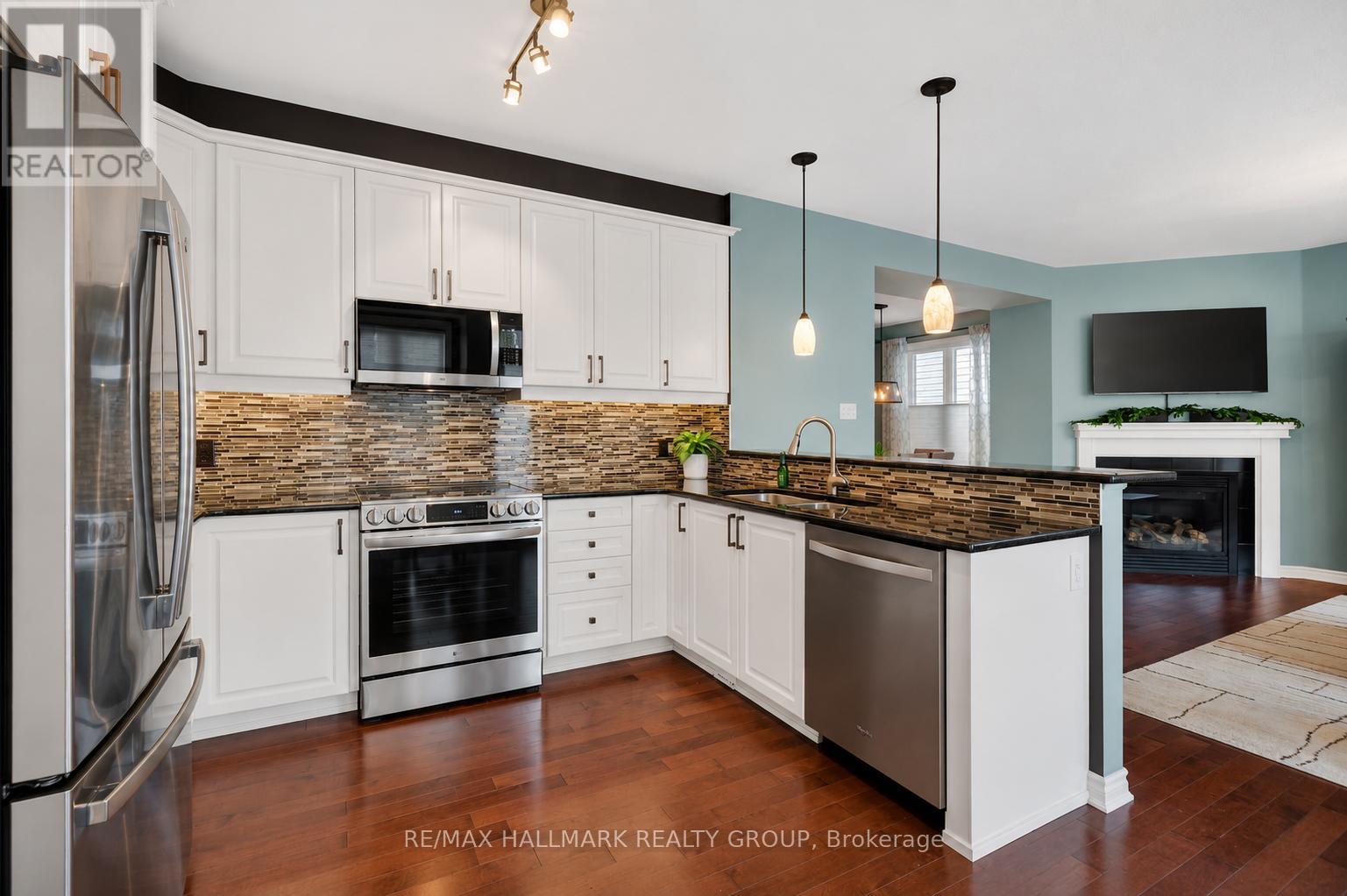 516 SUNLIT CIRCLE - 16