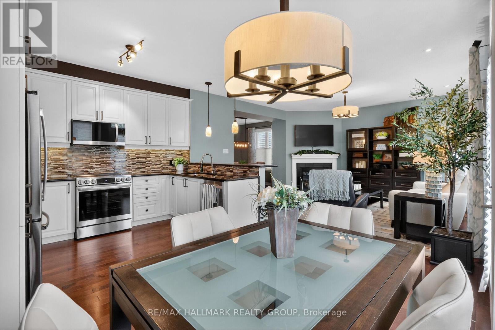 516 SUNLIT CIRCLE - 20