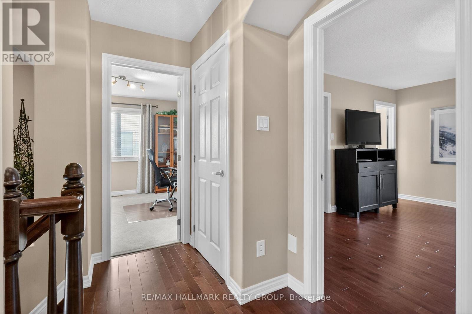 516 SUNLIT CIRCLE - 24