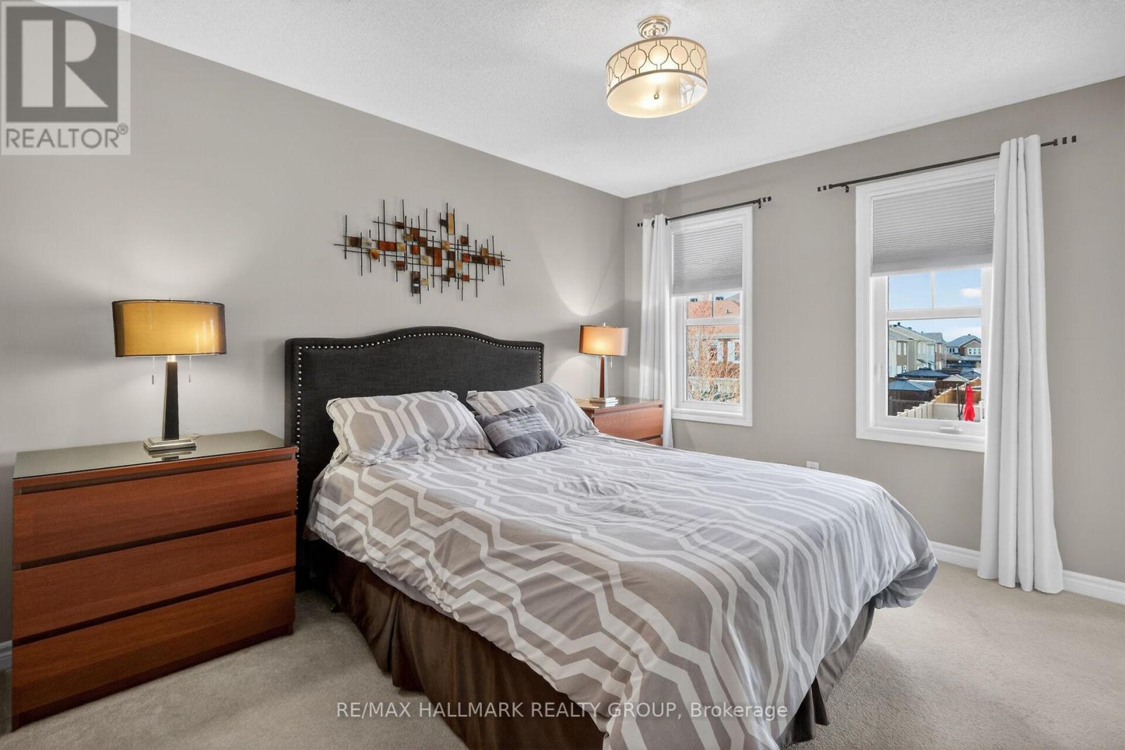 516 SUNLIT CIRCLE - 32