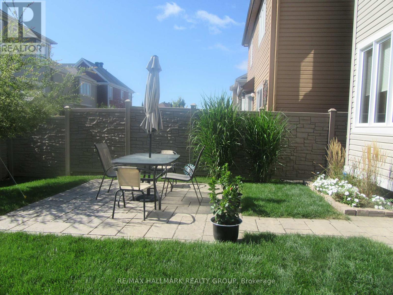 516 SUNLIT CIRCLE - 44