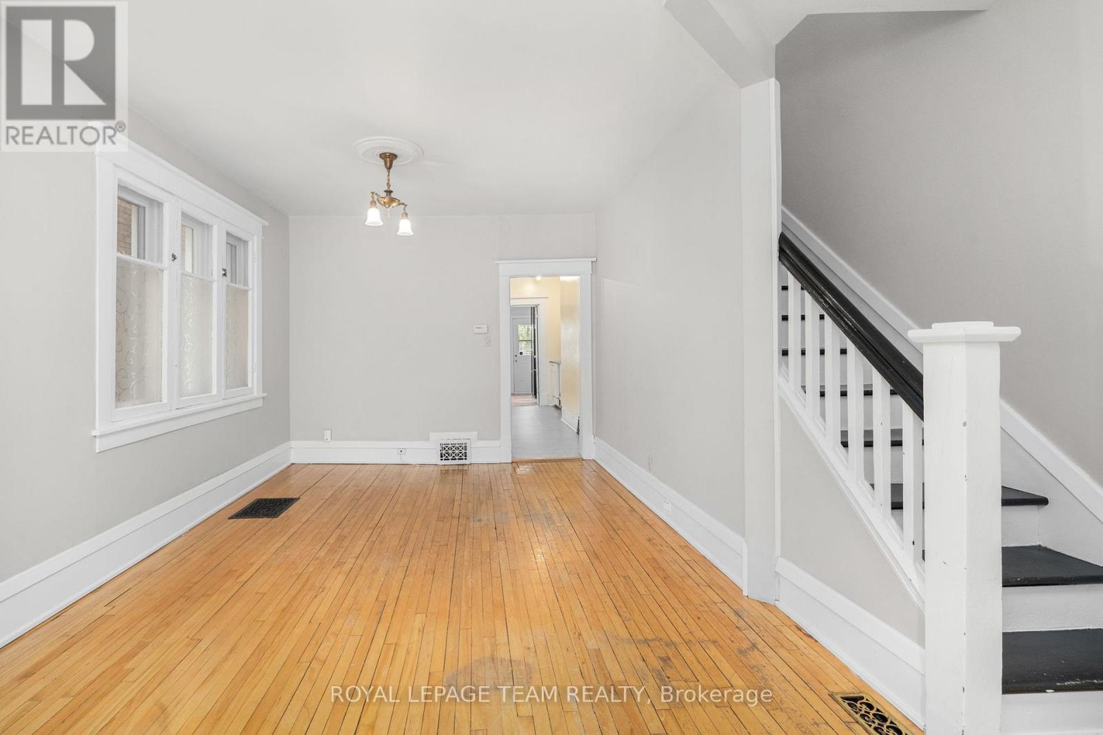 183 GOULBURN AVENUE - 8