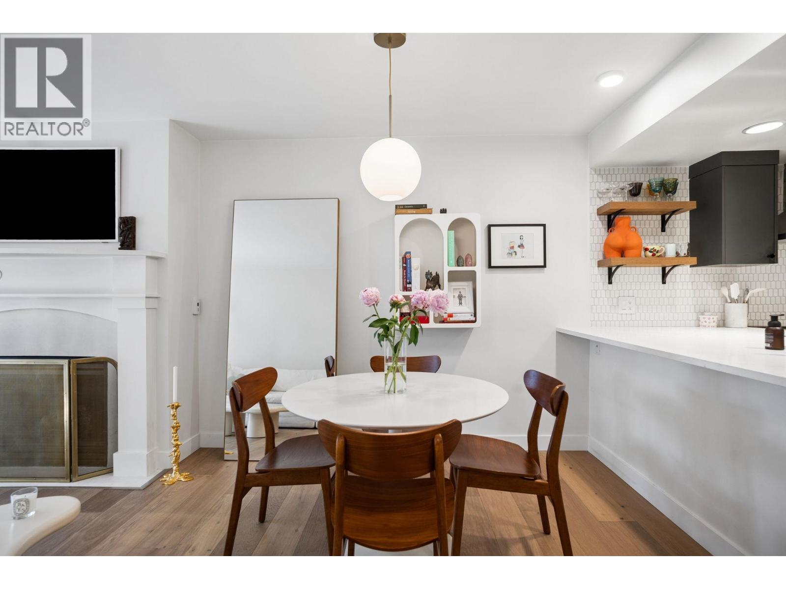 2 Bed, 1 Bath Apartment for Sale in Vancouver – 15 3036 W 4TH AVENUE, Vancouver – MLS# R3122455 - Image 6