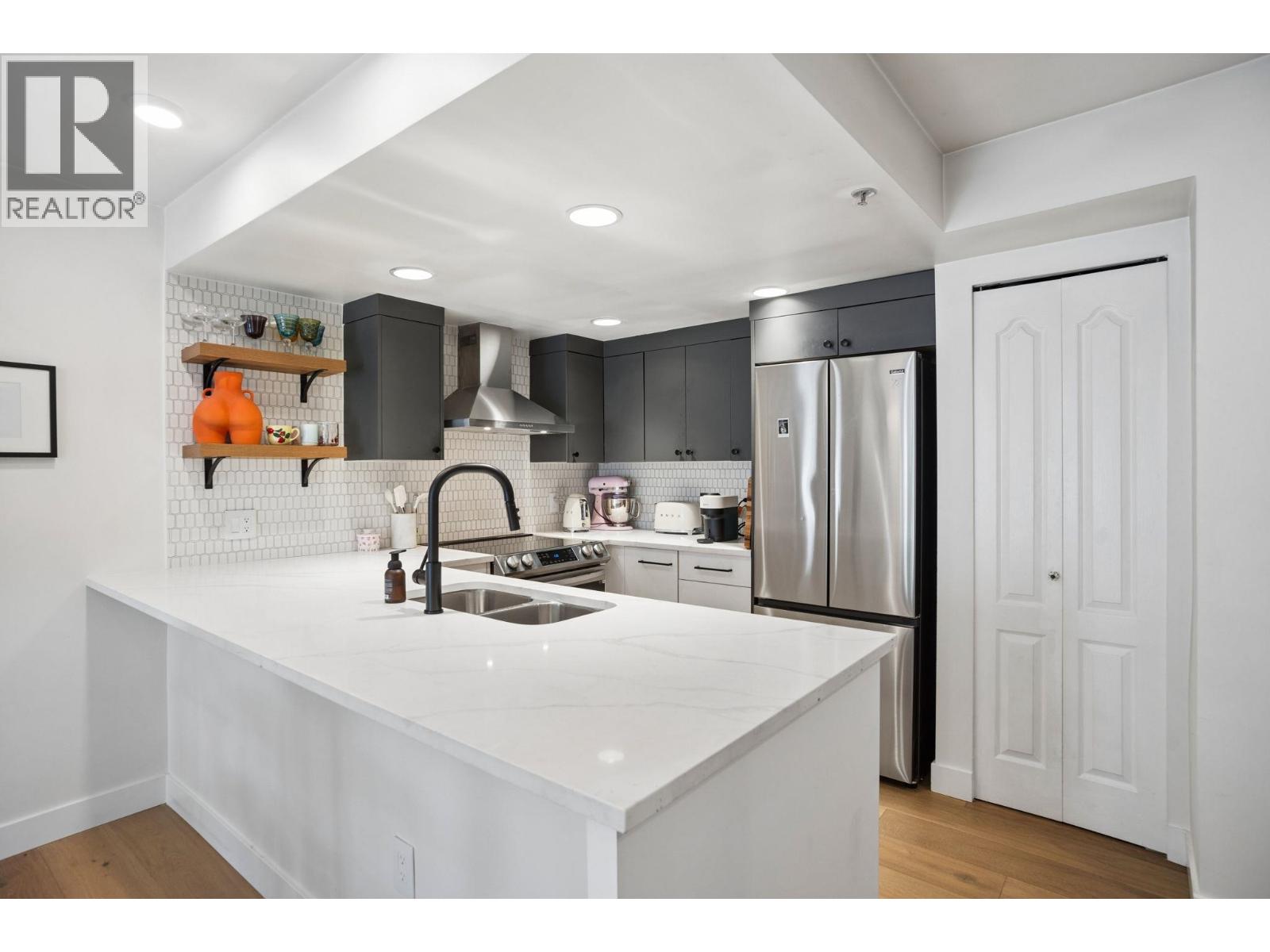2 Bed, 1 Bath Apartment for Sale in Vancouver – 15 3036 W 4TH AVENUE, Vancouver – MLS# R3122455 - Image 8
