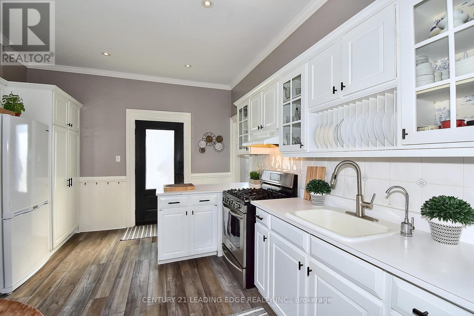 55 BROCK STREET E - 22