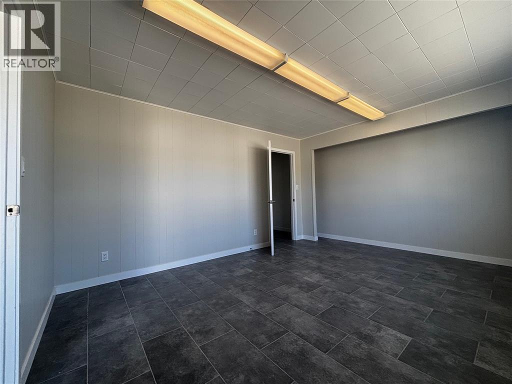 1133 VANIER ROAD Unit# UNIT B, Sarnia, Ontario, N7S3Y6 — Photo 4