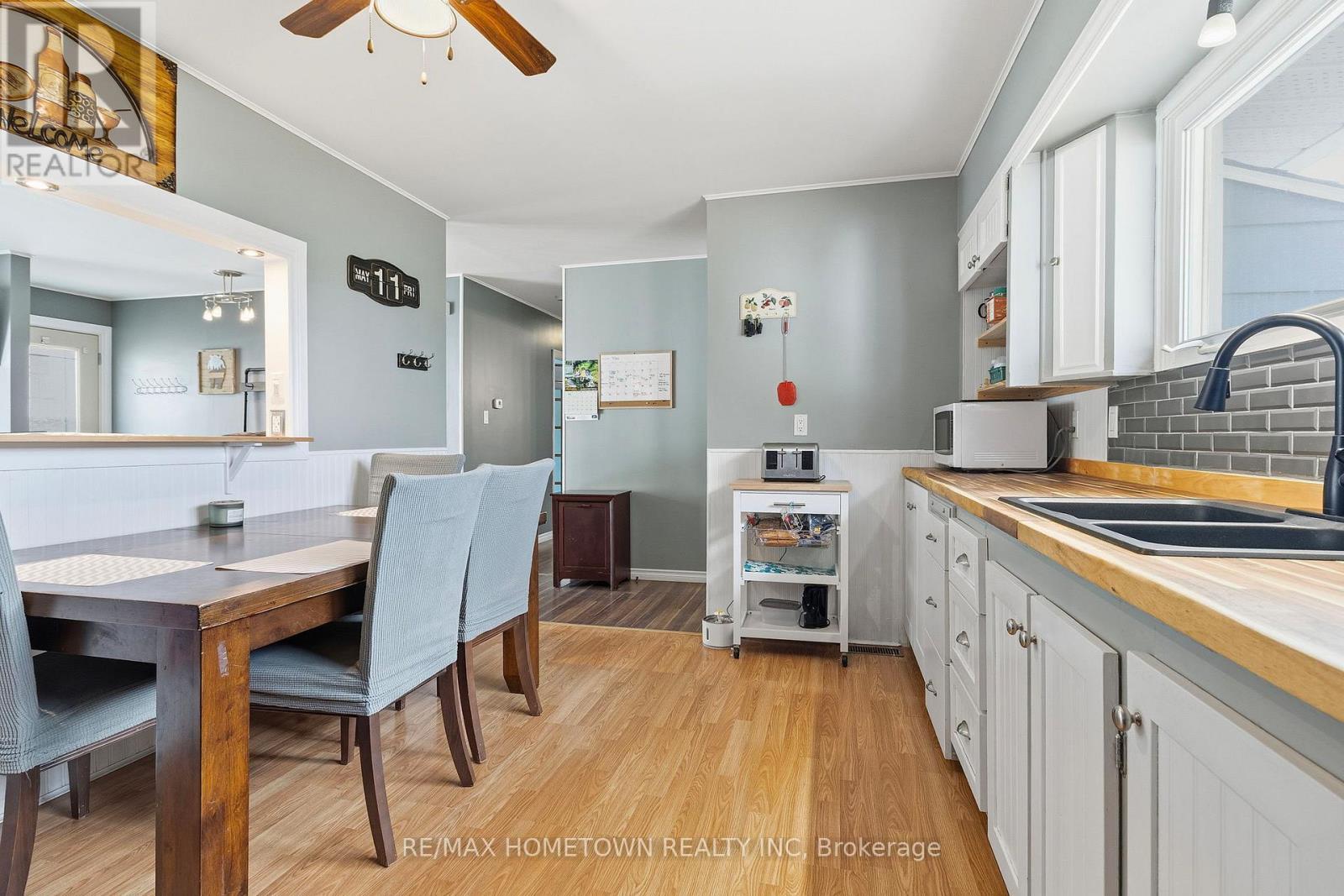 2038 DUNDAS STREET - 14