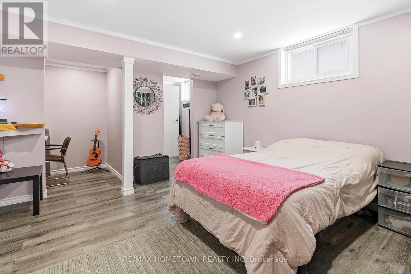2038 DUNDAS STREET - 29