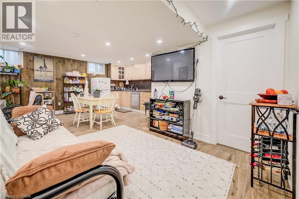209 WILLOWDALE Avenue - 23