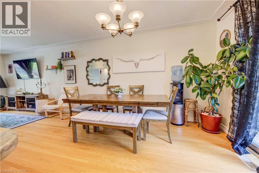 209 WILLOWDALE Avenue - 11