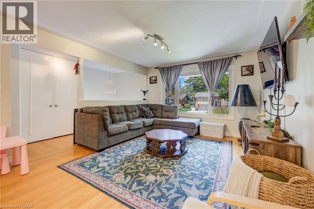 209 WILLOWDALE Avenue - 5