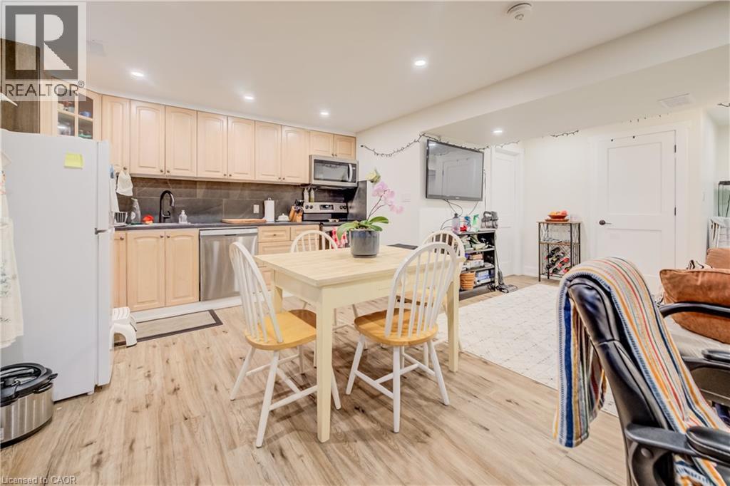209 WILLOWDALE Avenue - 26