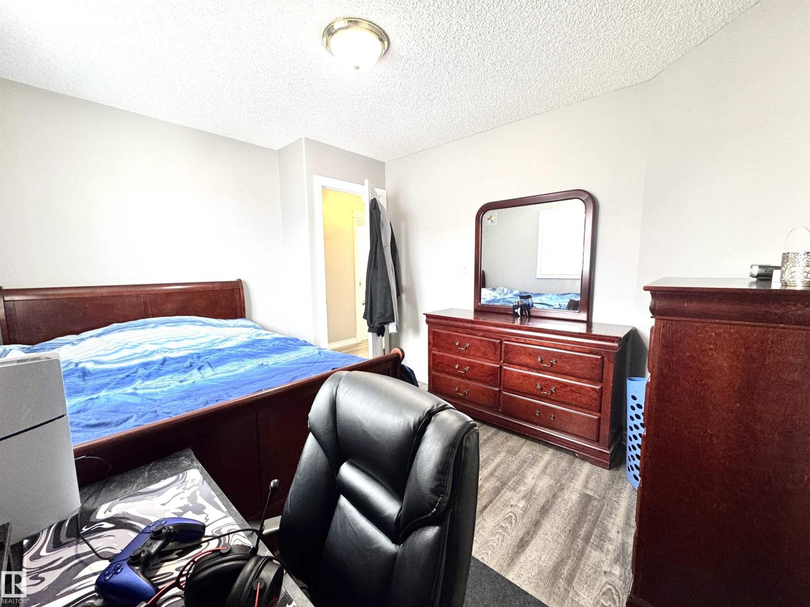 6734 162A AV NW, Edmonton