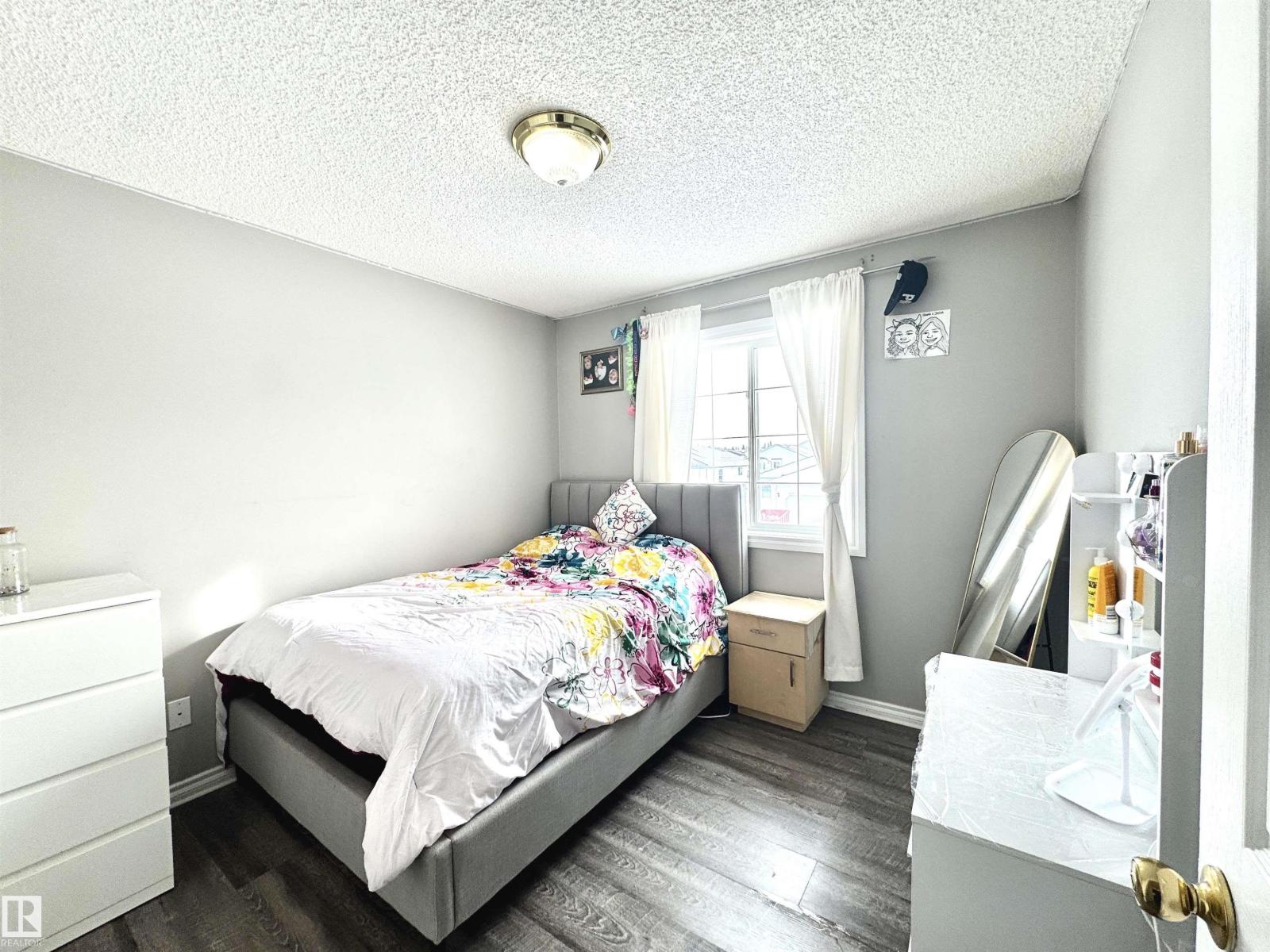 6734 162A AV NW, Edmonton