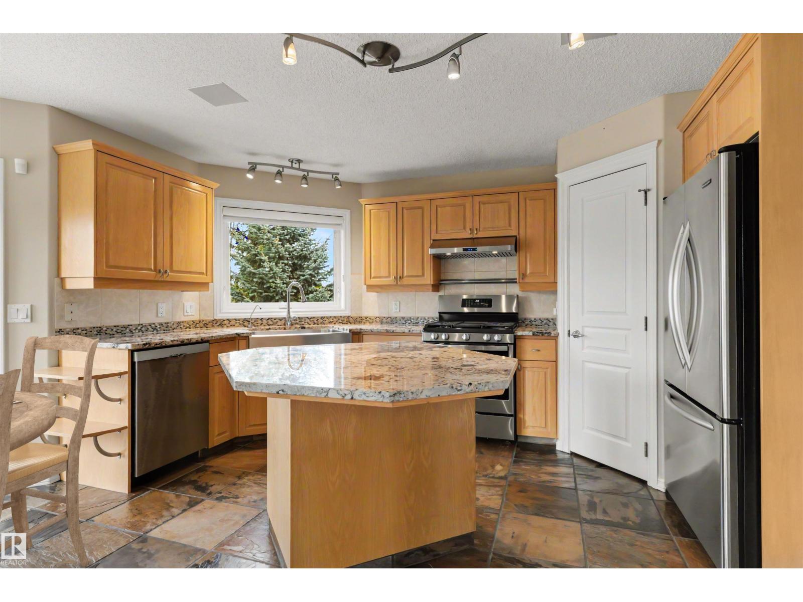 223 ORMSBY RD E NW, Edmonton
