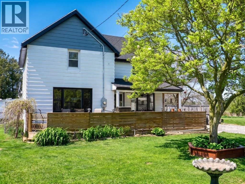 691 GREGORY DRIVE East - 1