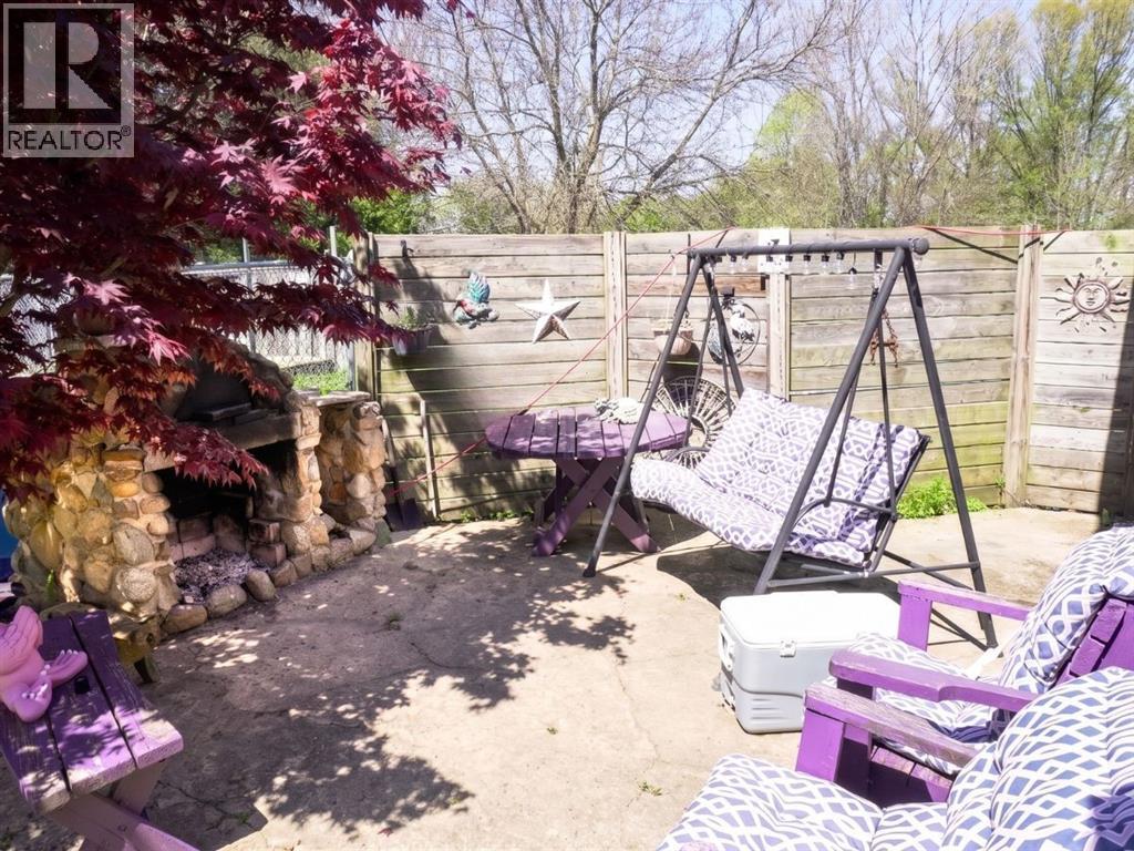 691 GREGORY DRIVE East - 9