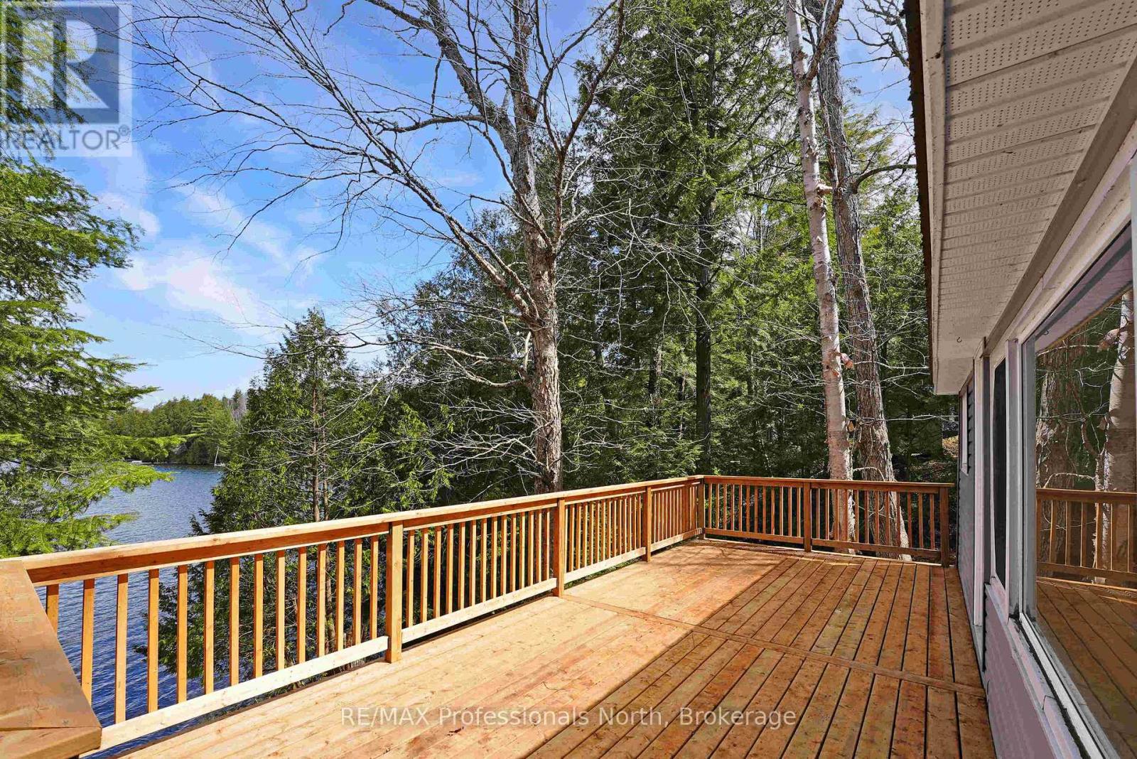 1396 BETULA CRESCENT - 22