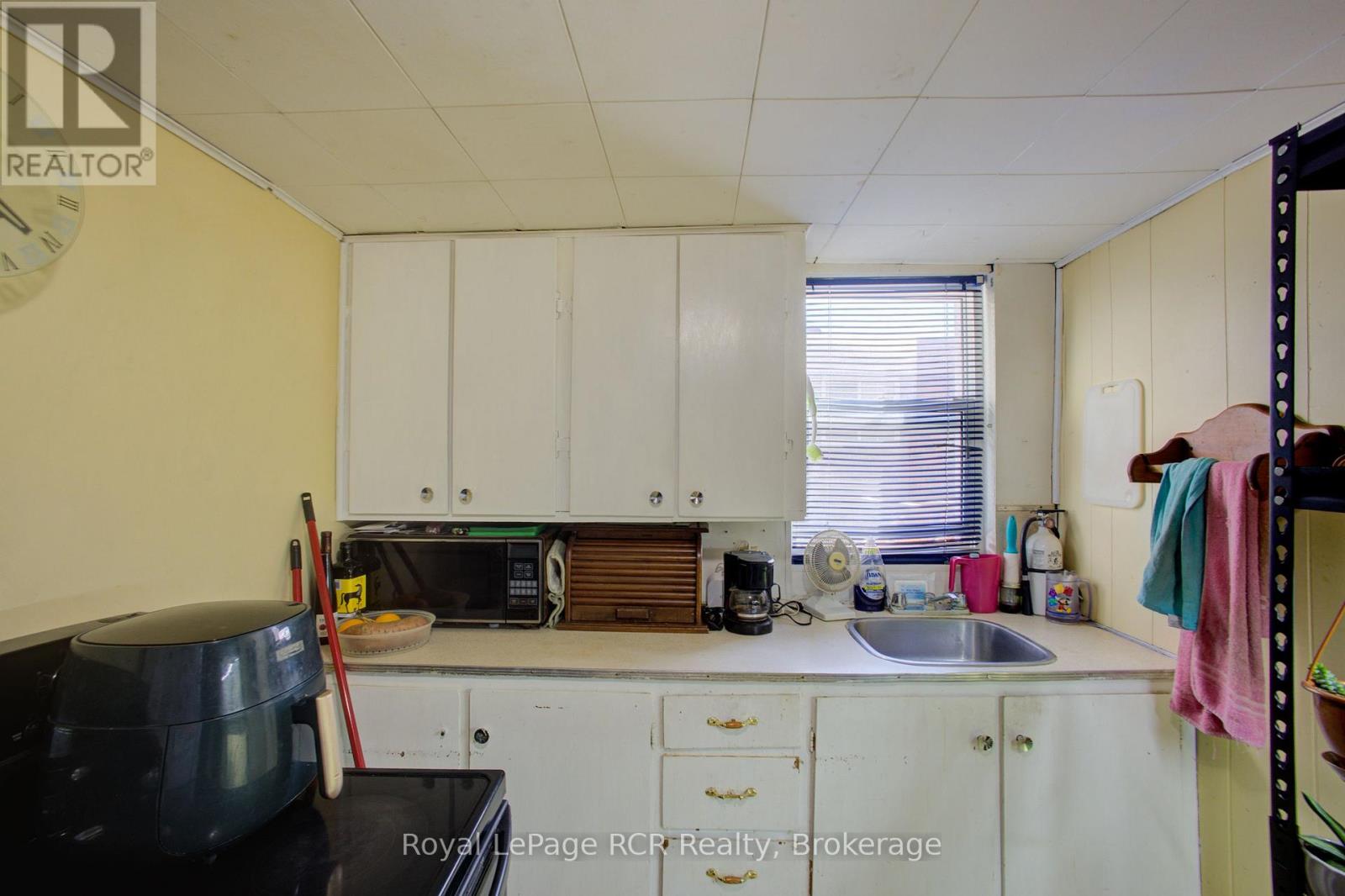 145 FREDERICK STREET E - 20