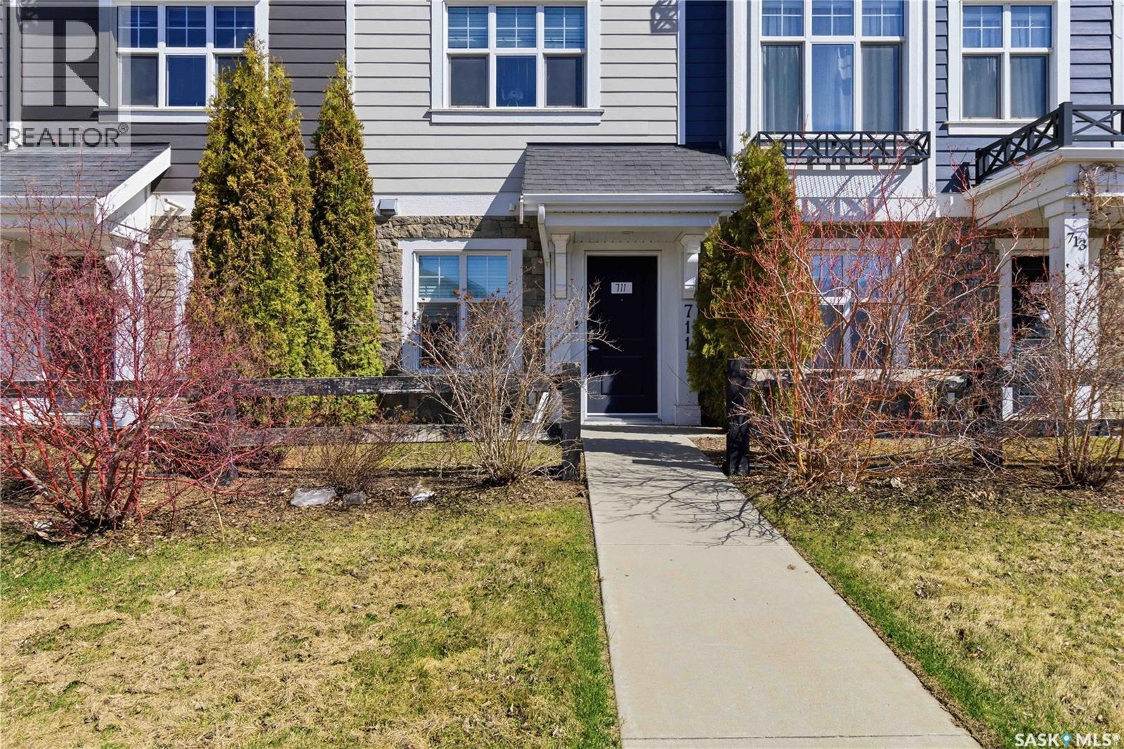 #711 Meadows BOULEVARD - Image 3