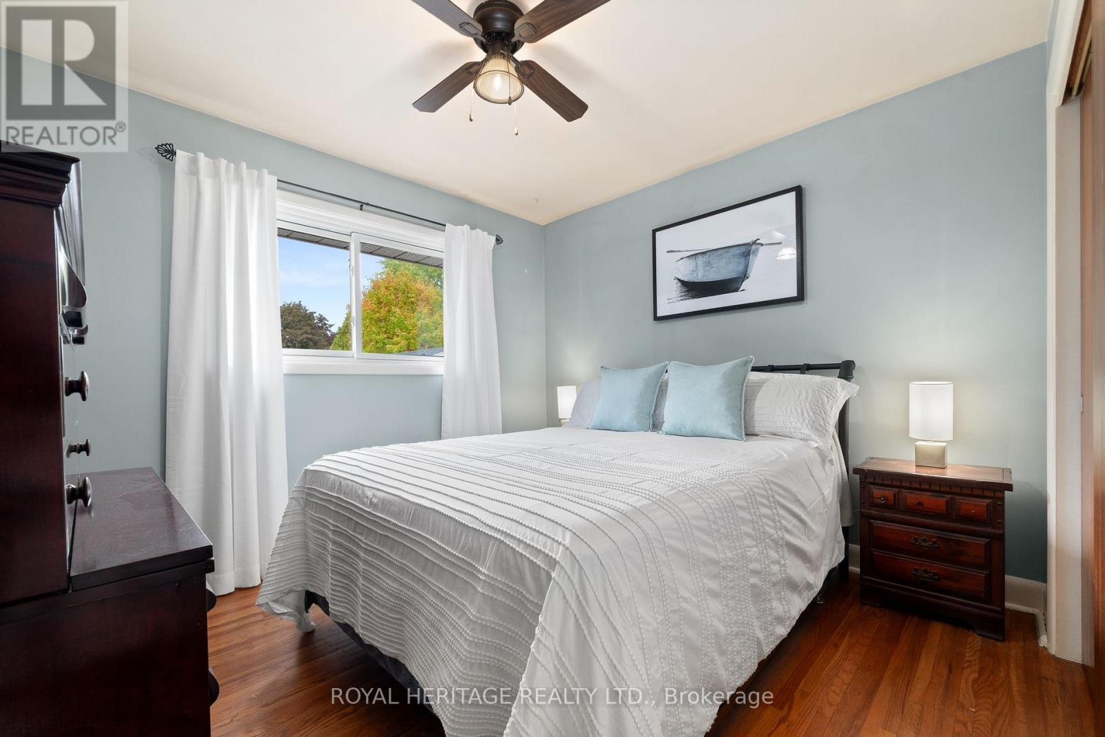 32 GLEN ROAD - 17