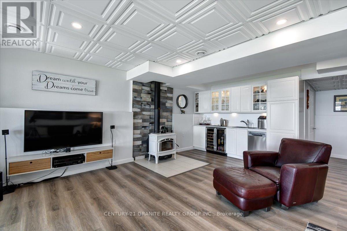 1012 BLACK ROAD - 21