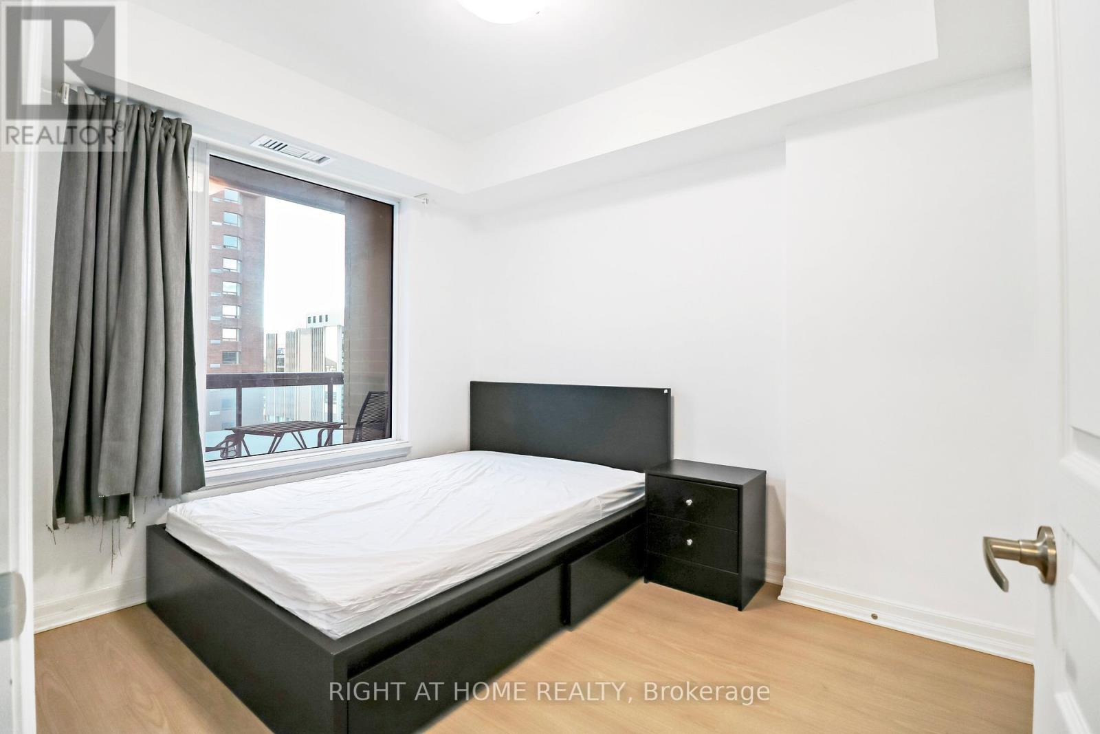 #810 238 BESSERER STREET - 5