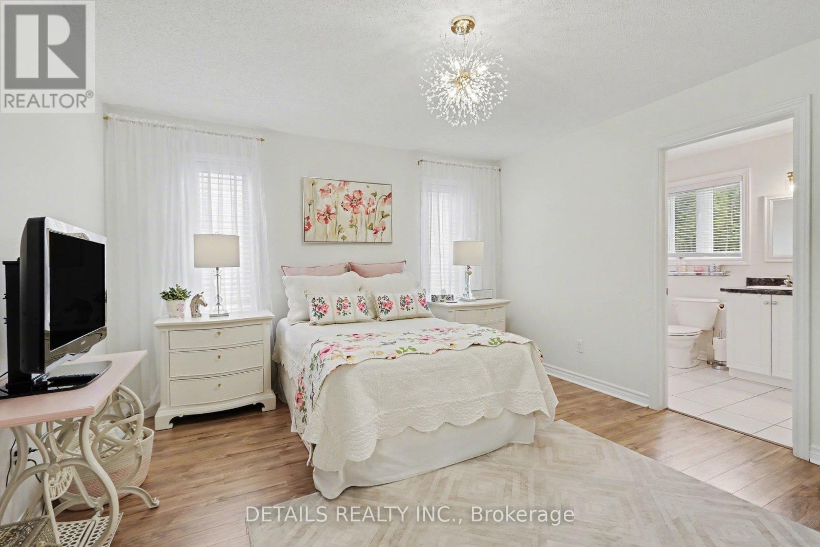 139 RAINA WAY - 17