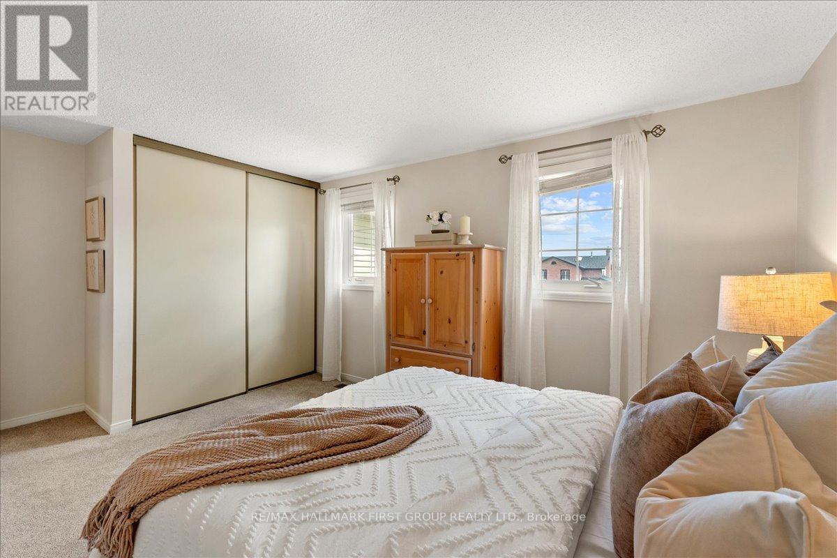 593 PRESTWICK DRIVE - 34