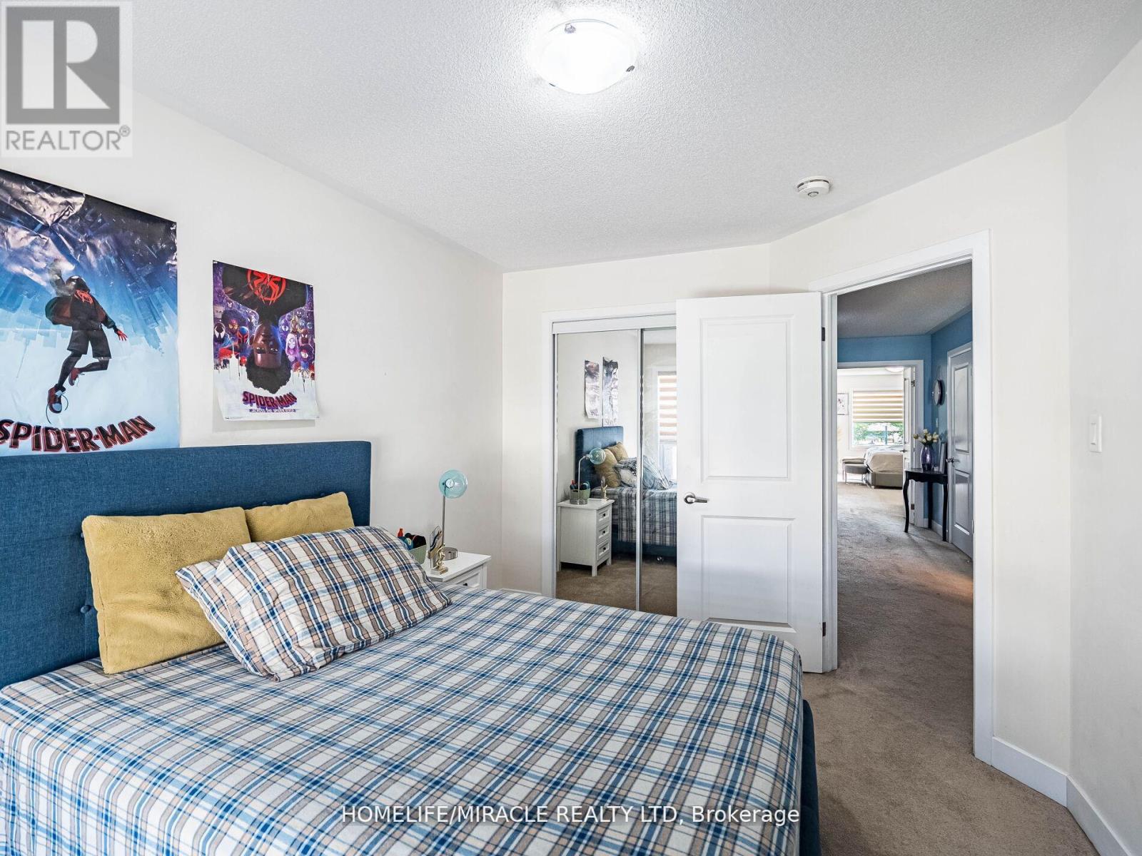 #147 28 DONALD FLEMING WAY - 36