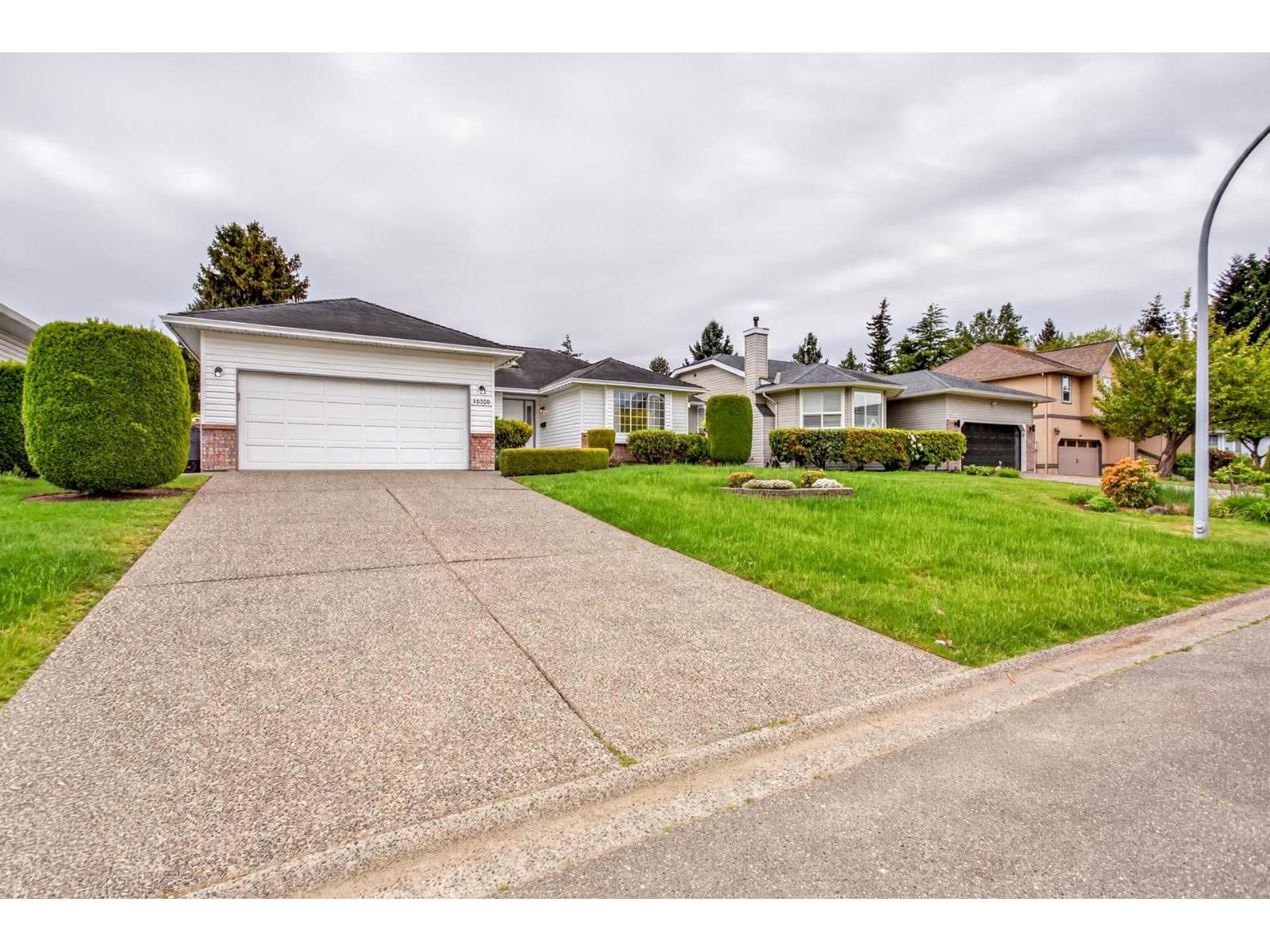 15320 29TH Avenue - photo 2