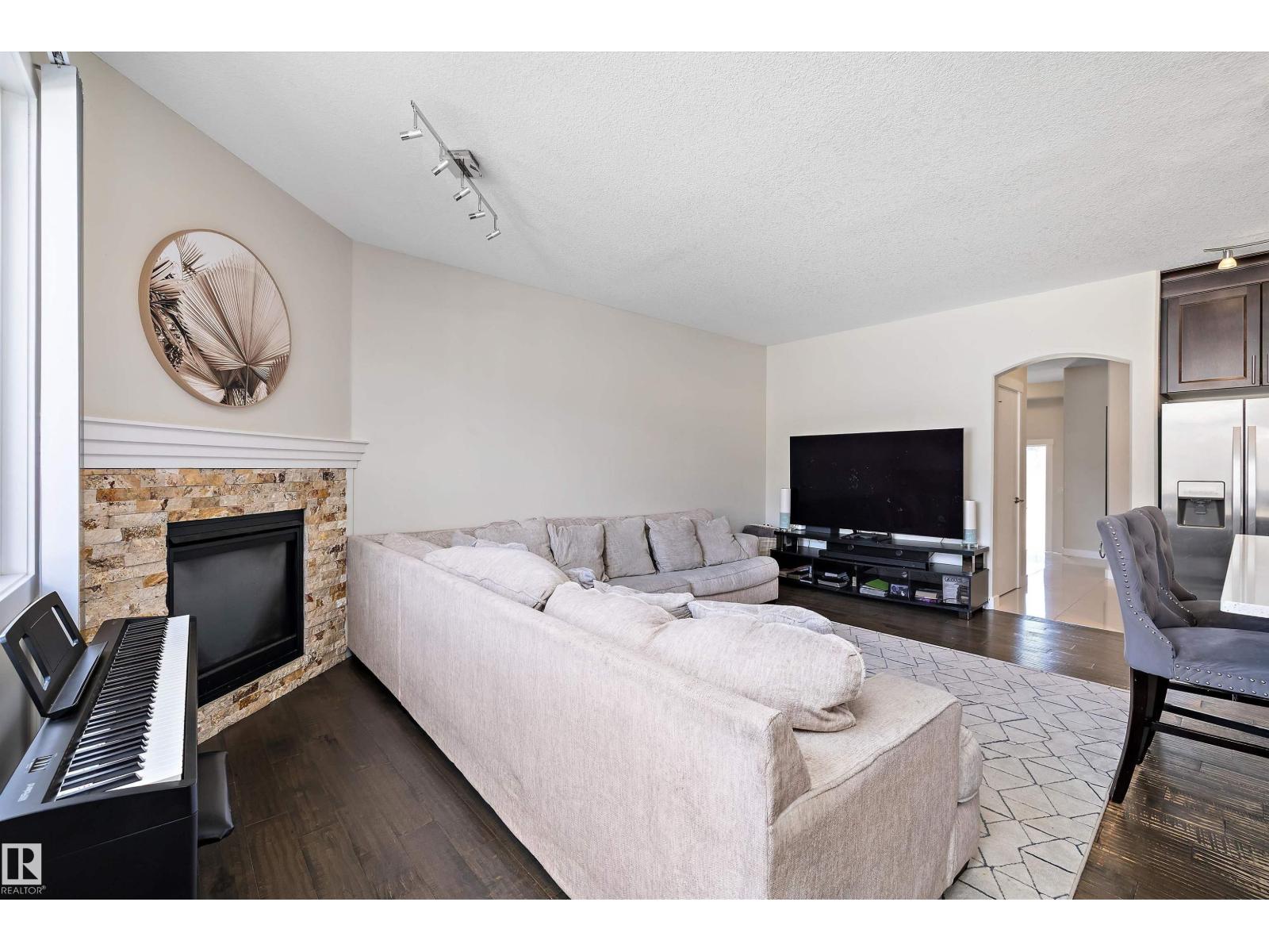 504 STURTZ LI, Southfork, Leduc photo 5