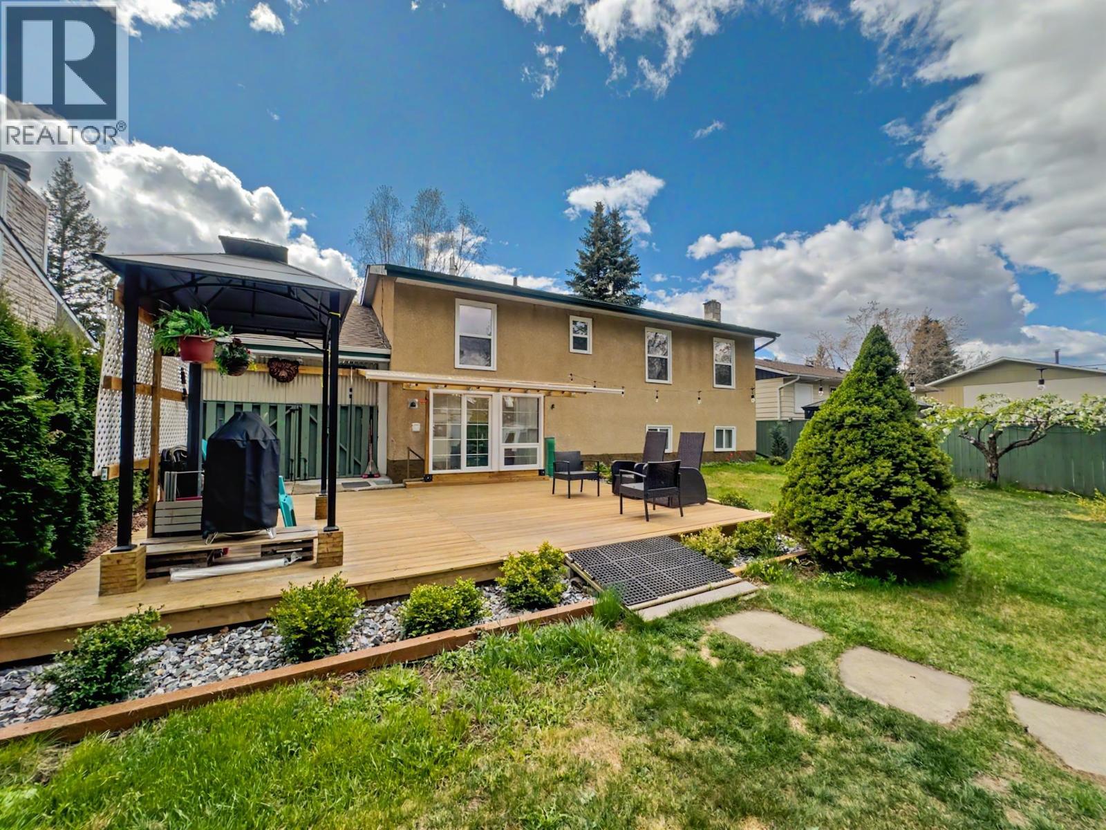 Primary bedroom of 7746 LEMOYNE PLACE · Prince George, BC