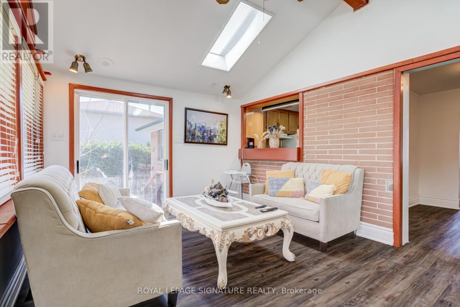 411 MAPLEHURST AVENUE - 13