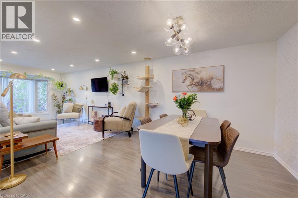 626 SETTLERSFIELD Court Unit# B, Waterloo, Ontario, N2T2K6 — Photo 11
