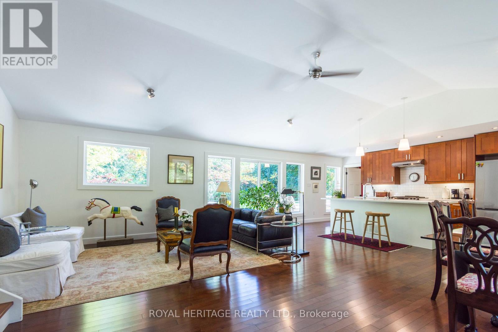 32 MALLORY ROAD - 17