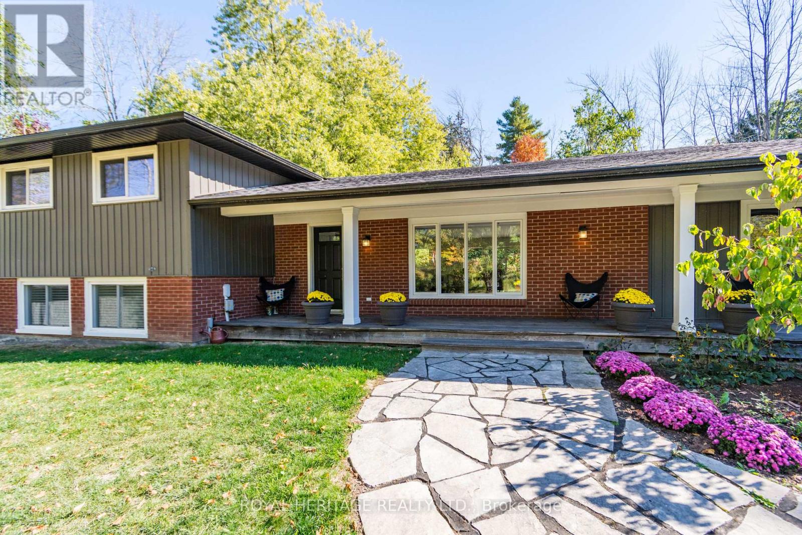 32 MALLORY ROAD - 2
