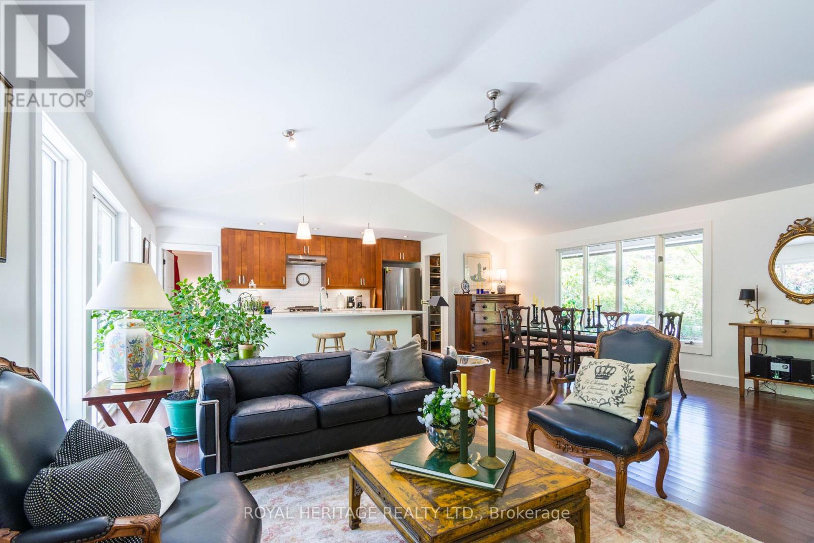 32 MALLORY ROAD - 20
