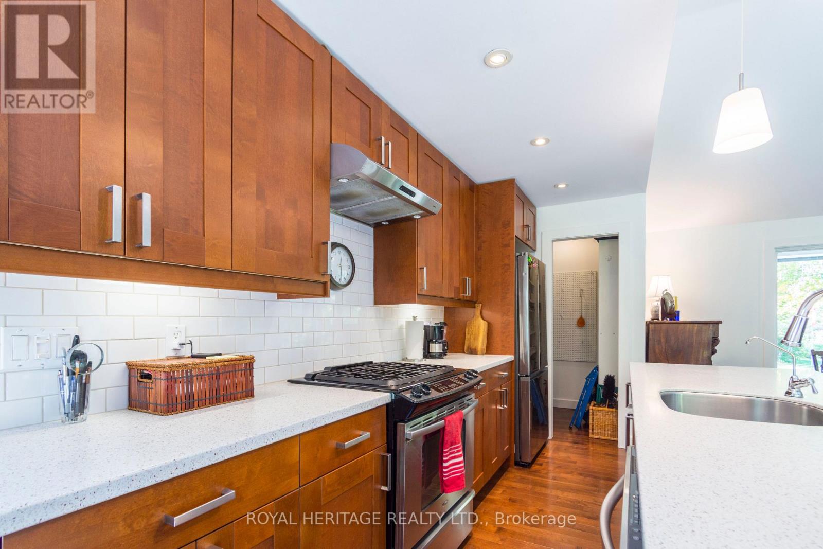 32 MALLORY ROAD - 23