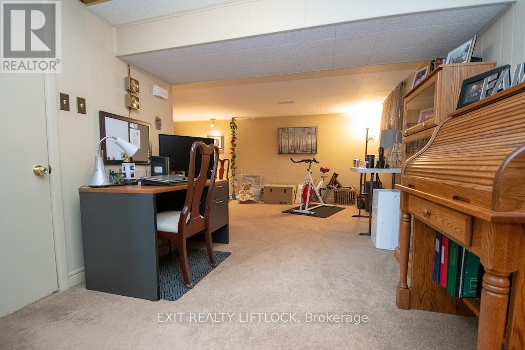 529 SHIRLEY AVENUE - 22