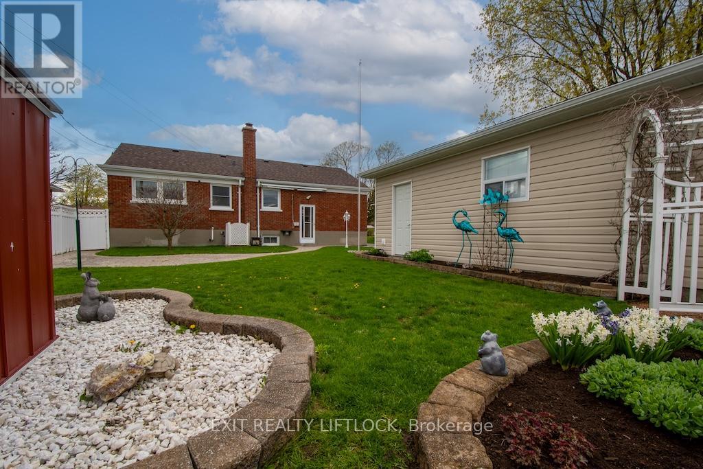 529 SHIRLEY AVENUE - 27