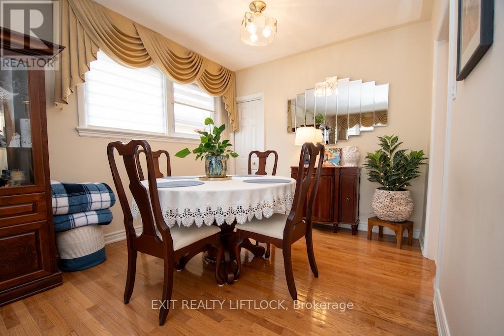 529 SHIRLEY AVENUE - 8