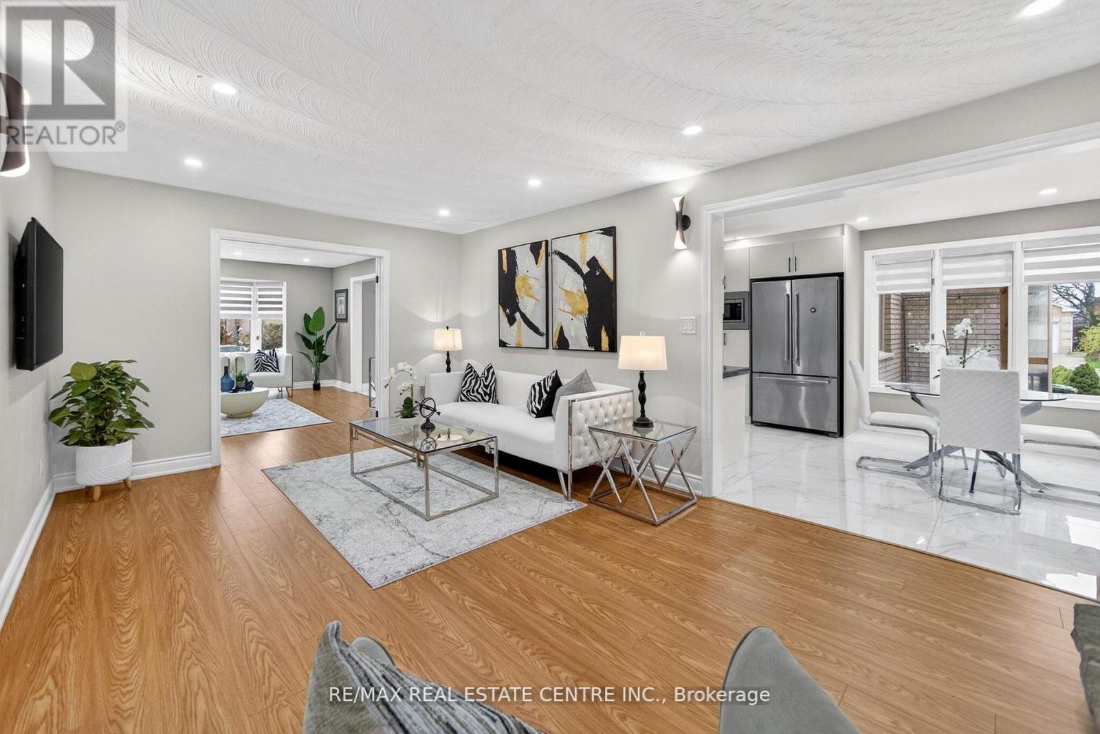 25 HIGHBURY DRIVE - 14