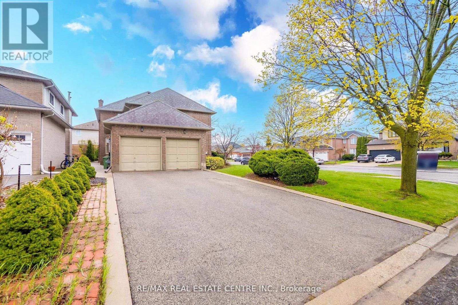 25 HIGHBURY DRIVE - 2