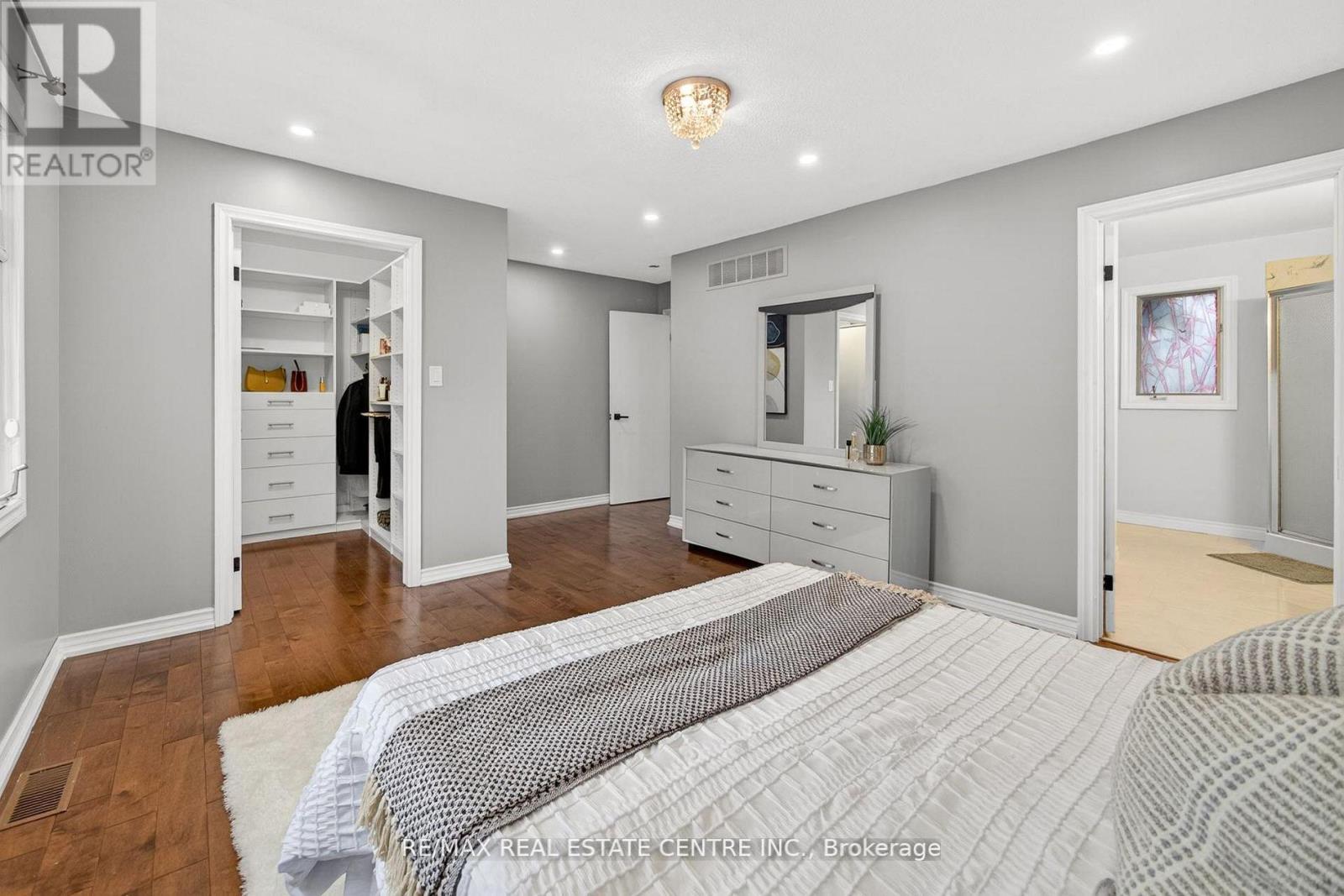 25 HIGHBURY DRIVE - 25