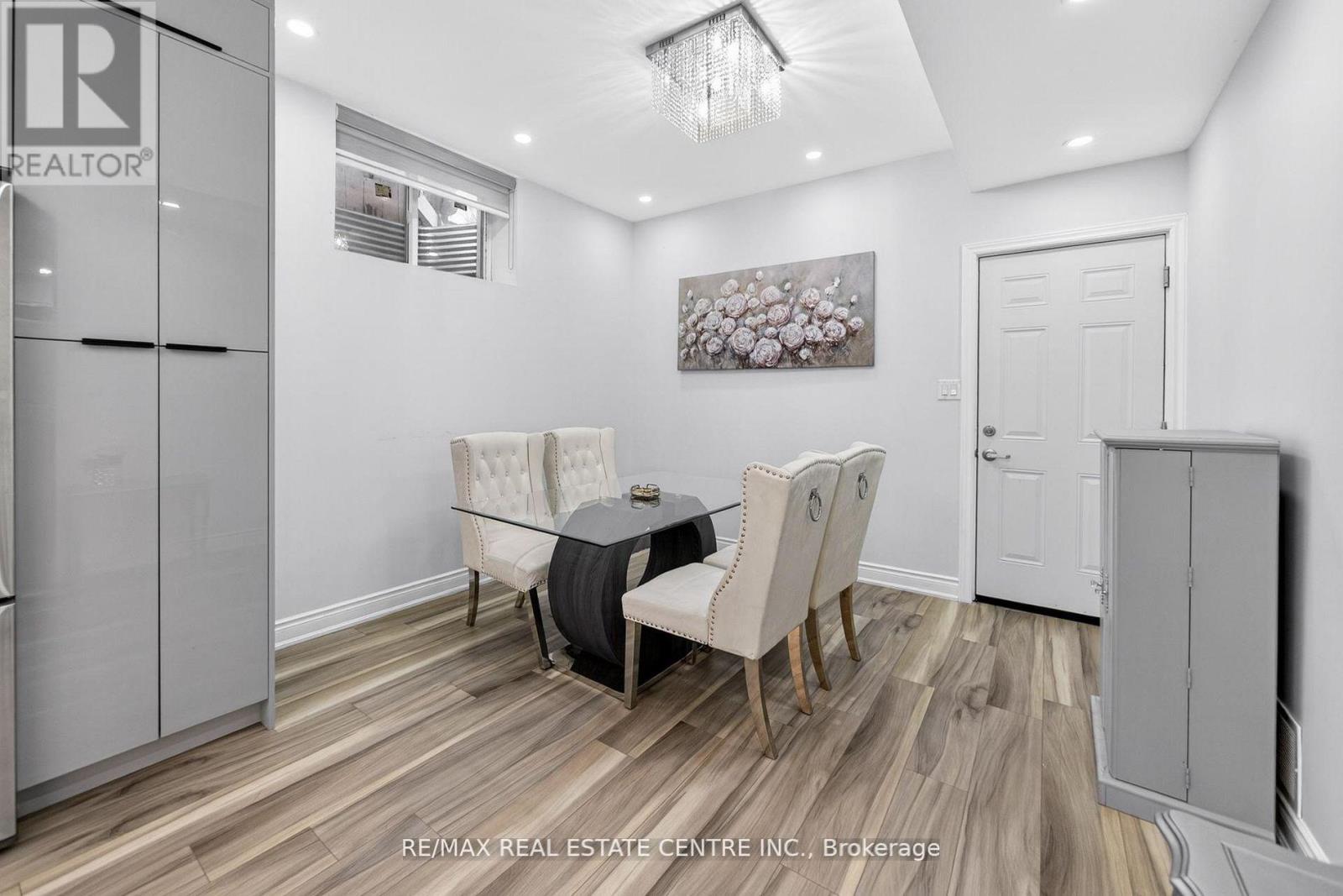 25 HIGHBURY DRIVE - 40