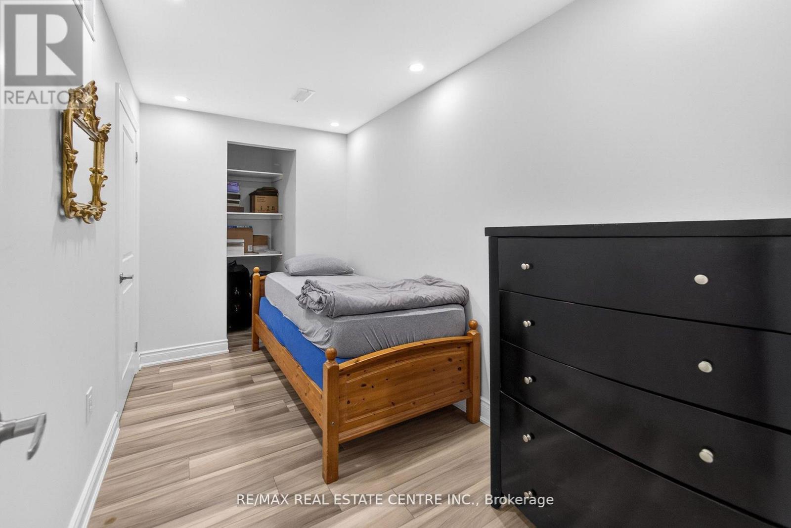 25 HIGHBURY DRIVE - 41